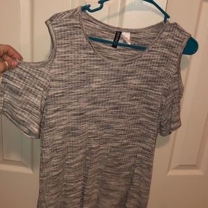 Shoulder cut out top